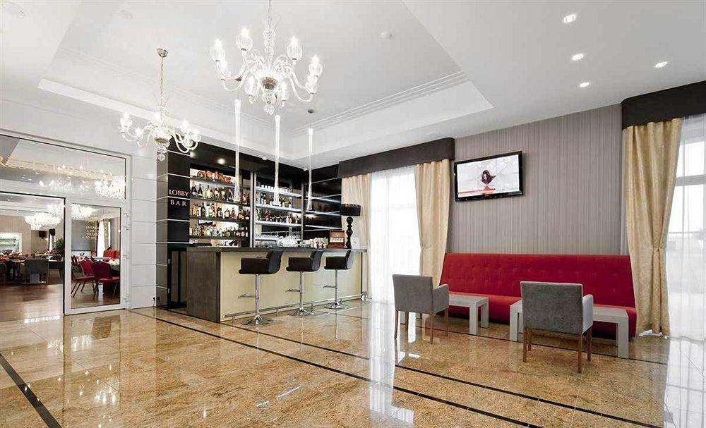 Hotel Lamberton Ołtarzew Εξωτερικό φωτογραφία
