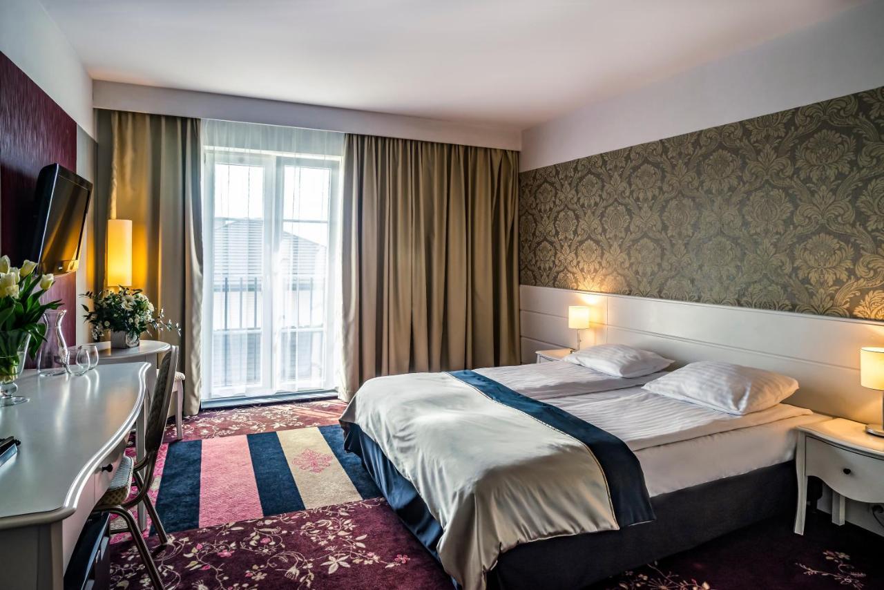 Hotel Lamberton Ołtarzew Εξωτερικό φωτογραφία