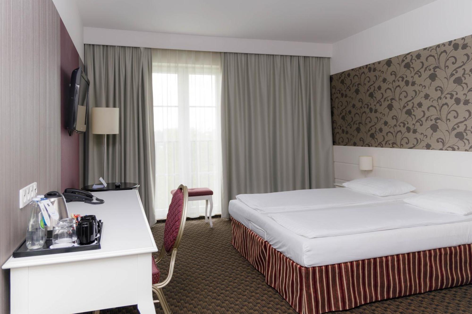 Hotel Lamberton Ołtarzew Εξωτερικό φωτογραφία