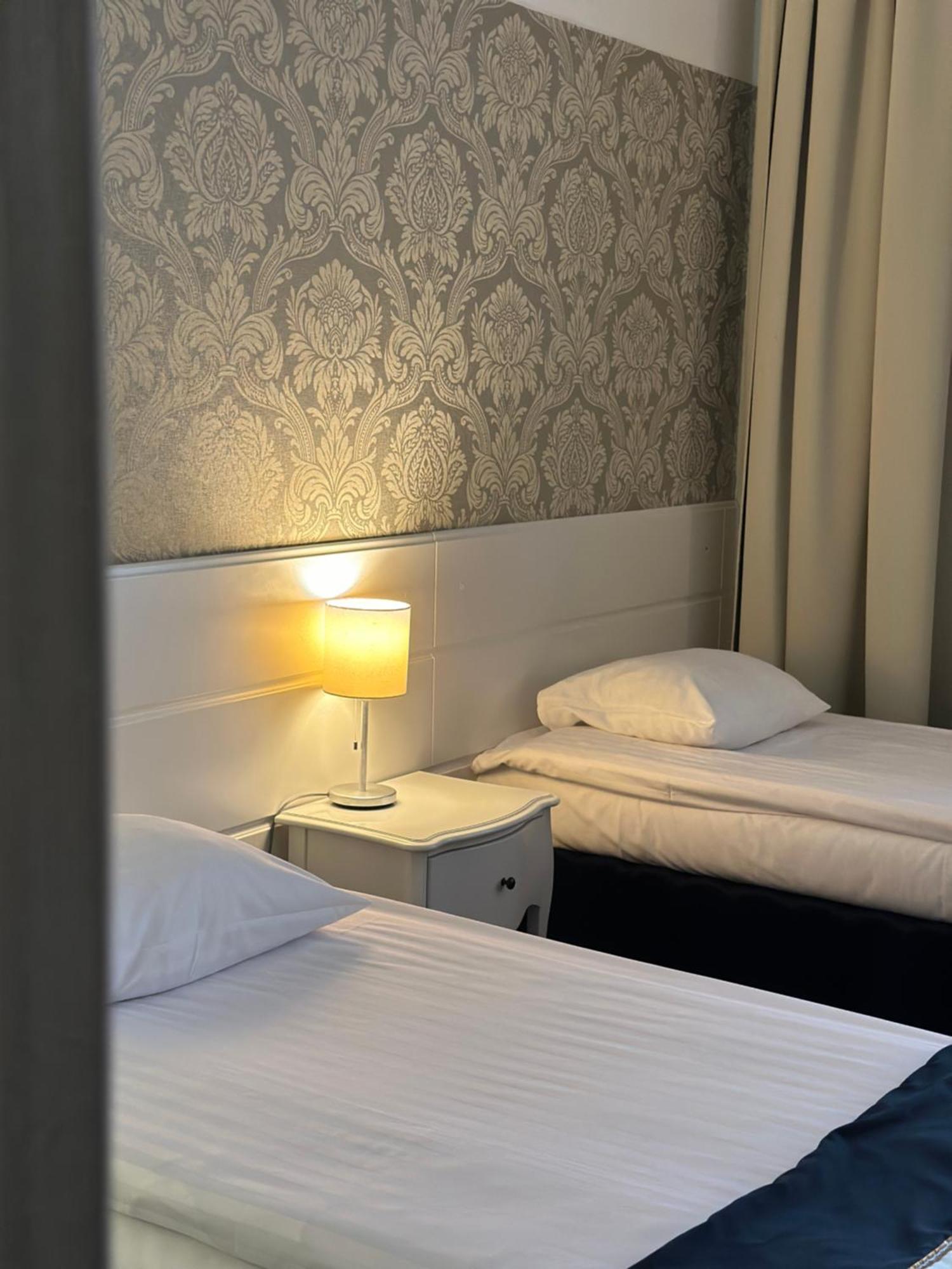 Hotel Lamberton Ołtarzew Εξωτερικό φωτογραφία