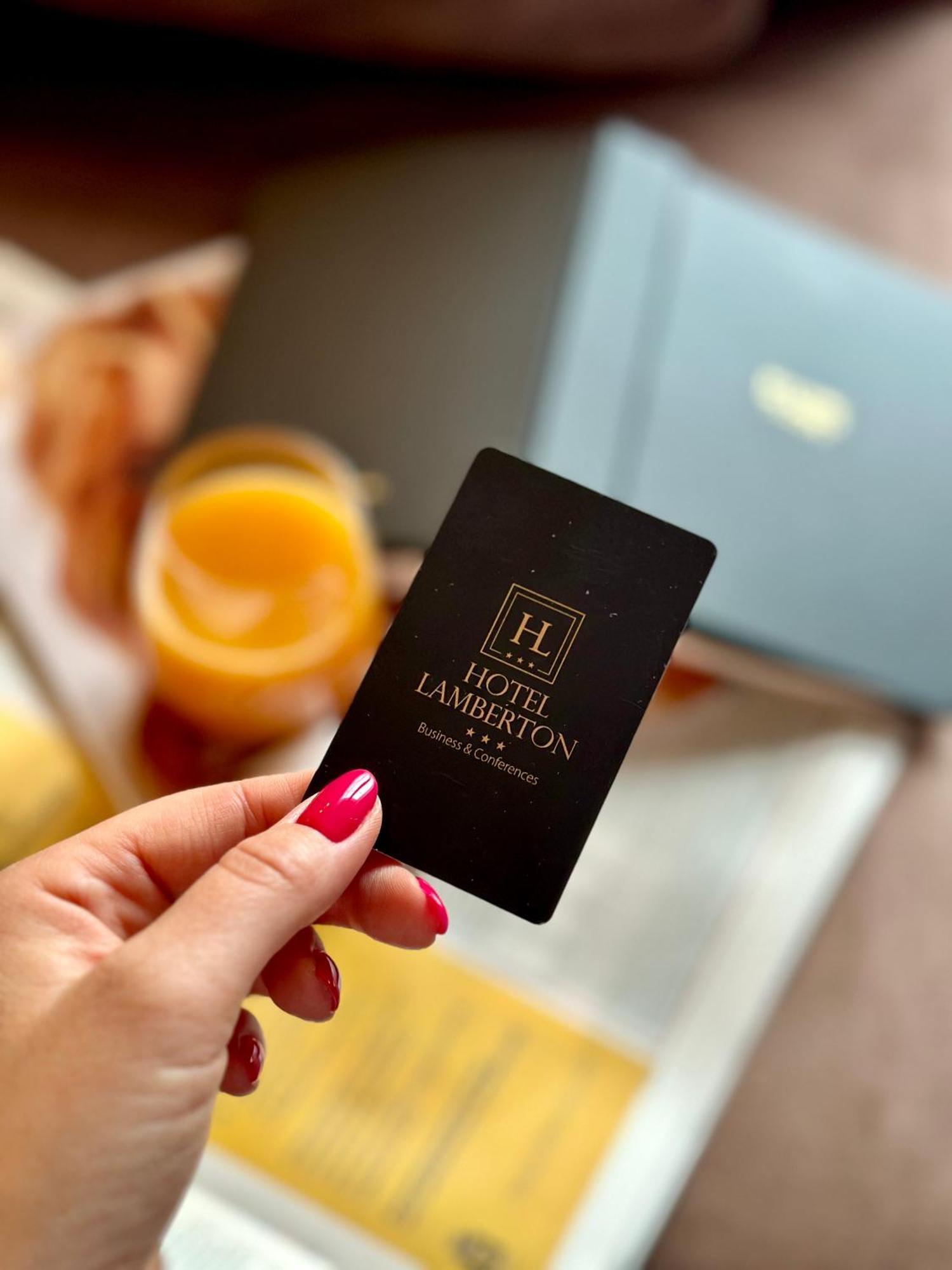 Hotel Lamberton Ołtarzew Εξωτερικό φωτογραφία