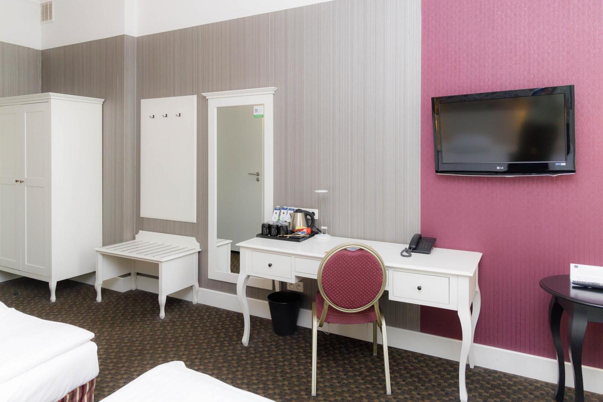 Hotel Lamberton Ołtarzew Εξωτερικό φωτογραφία