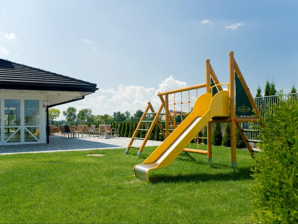 Hotel Lamberton Ołtarzew Εξωτερικό φωτογραφία