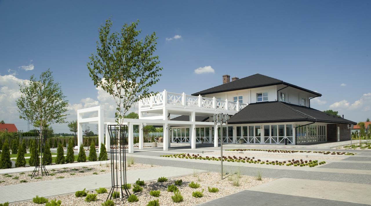 Hotel Lamberton Ołtarzew Εξωτερικό φωτογραφία
